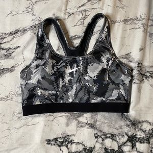 Nike dri-fit sports bra  (camo)